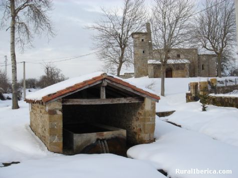 Lavadero e Iglesia. San Vicente Villamezan, Burgos - San Vicente Villamezan, Burgos, Castilla y Len