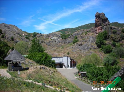 Cascada de Vegacervera- Cuevas de Valporquero - Len, Len, Castilla y Len