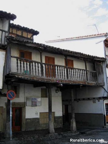 Balcones tpicos - La plaza. Villanueva de la Vera, Cceres - Villanueva de la Vera, Cceres, Extremadura