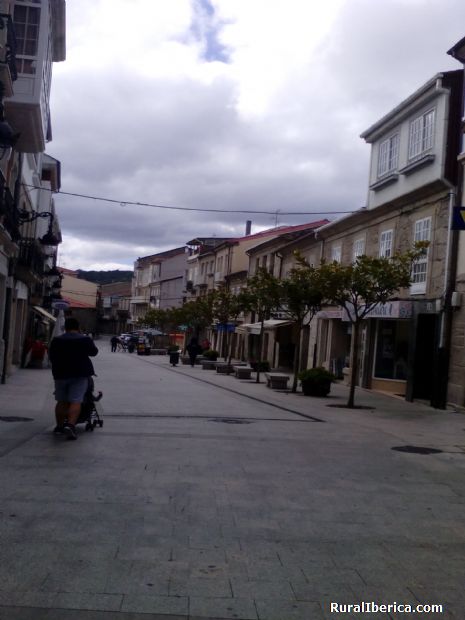 Calle peatonal Chantada - Chantada, Lugo, Galicia