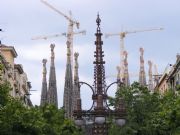 Farola y Sagrada Familia, Barcelona