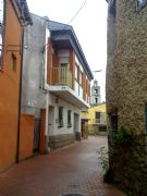 Una calle de Petn con la Torre al fondo