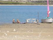 Vaya, vaya, ¿aquí no hay playa? Bañadoras solitarias en Bermejales