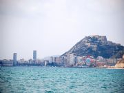 Playa del Postiguet y Castillo. Alicante, Comunidad Valenciana