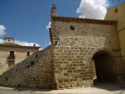 Puerta de muralla. Villamediana, Palencia.