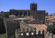 Las murallas y la Catedral