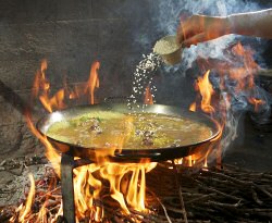 Arroz con conejo y caracoles