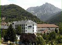 Hotel-Apartamentos Isaba. Isaba, Navarra